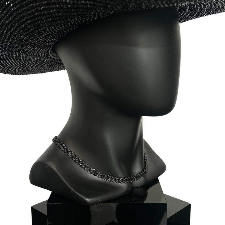 THE BACKSTAGE NECKLACE