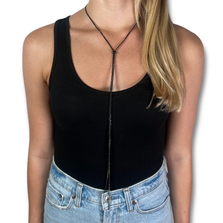 THE LASSO NECKLACE BLACK