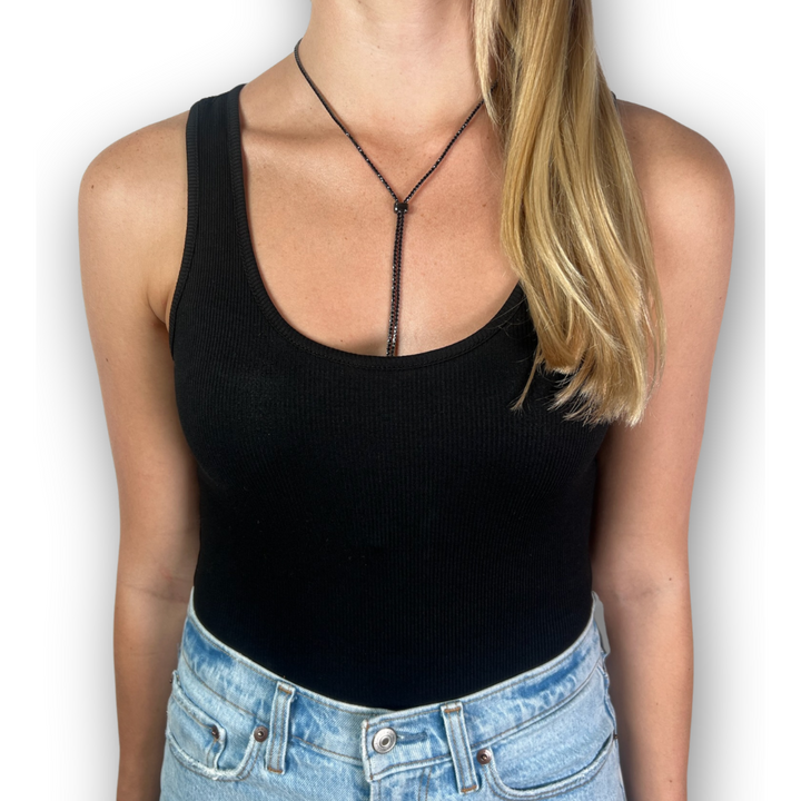 THE LASSO NECKLACE BLACK