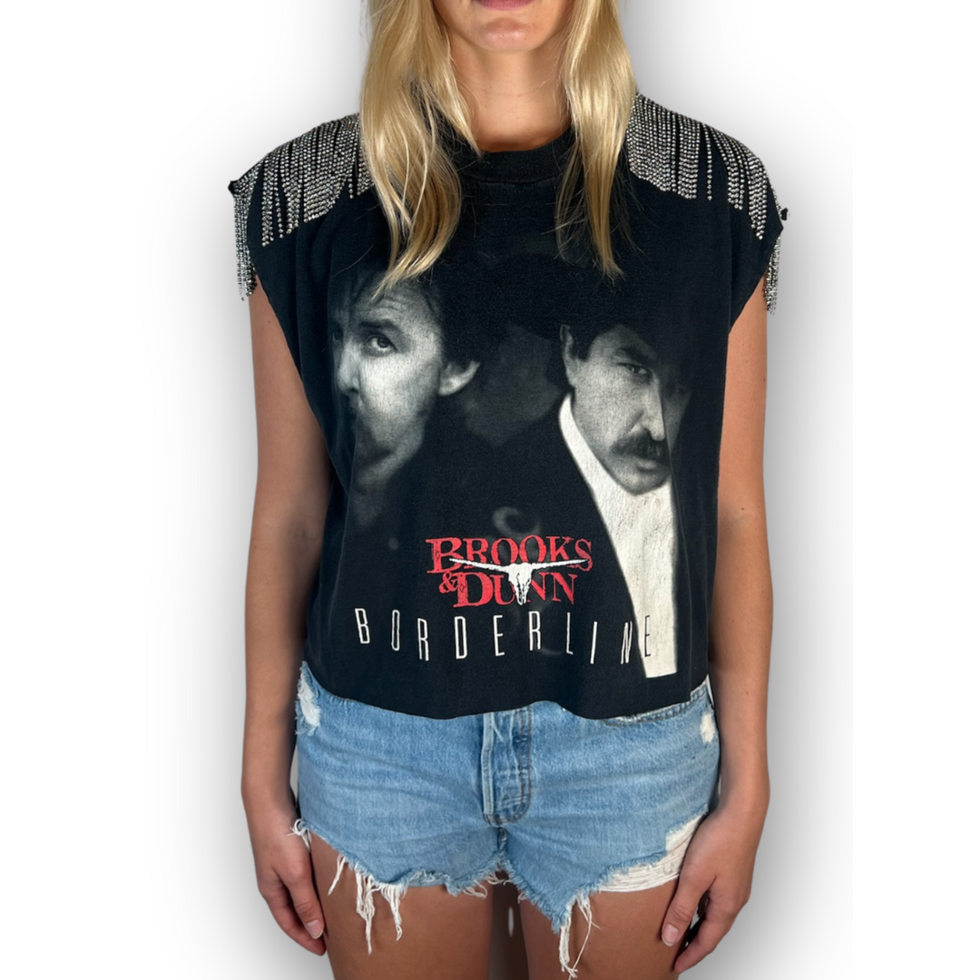 VINTAGE RHINESTONED BROOKS AND DUNN TSHIRT | MENS L