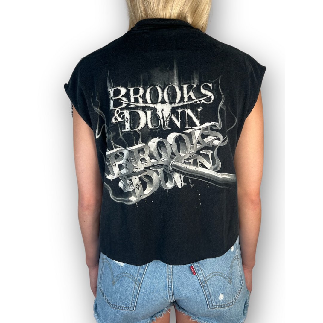 VINTAGE RHINESTONED BROOKS AND DUNN TSHIRT | MENS L