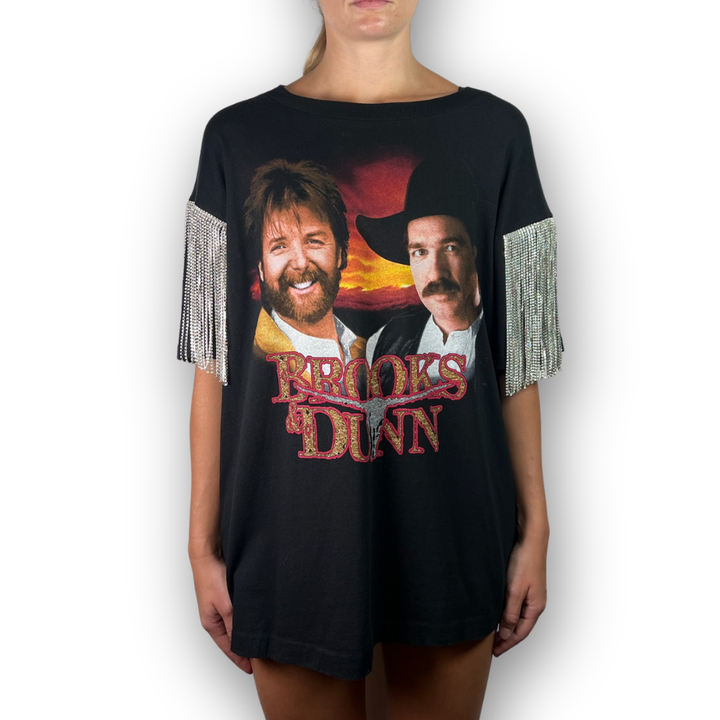 VINTAGE RHINESTONED BROOKS AND DUNN TSHIRT | MENS L