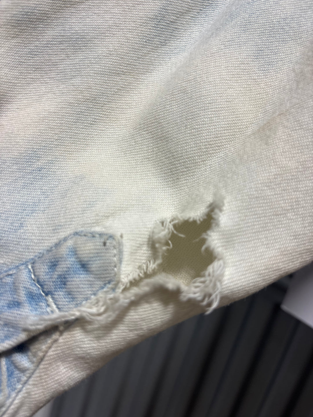 SAMPLE SALE BUTTON DOWN