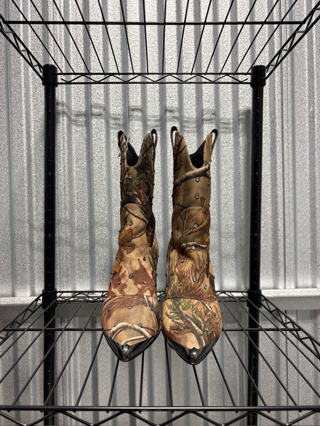 SAMPLE SALE BOOTS