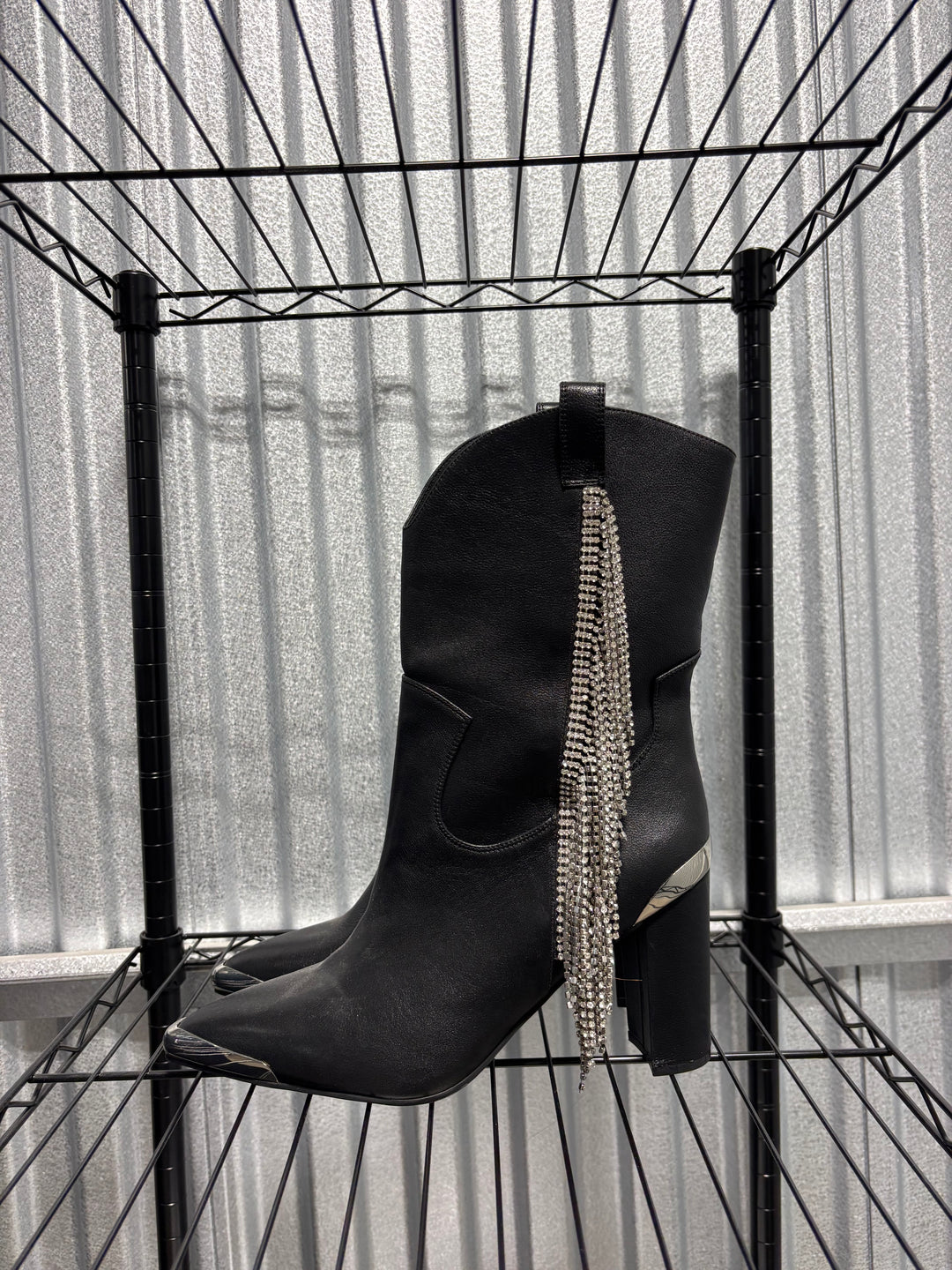 SAMPLE SALE BOOTS