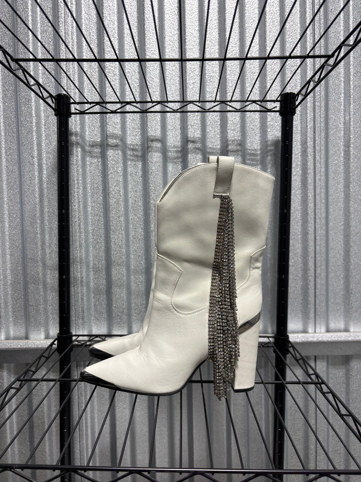 SAMPLE SALE BOOTS