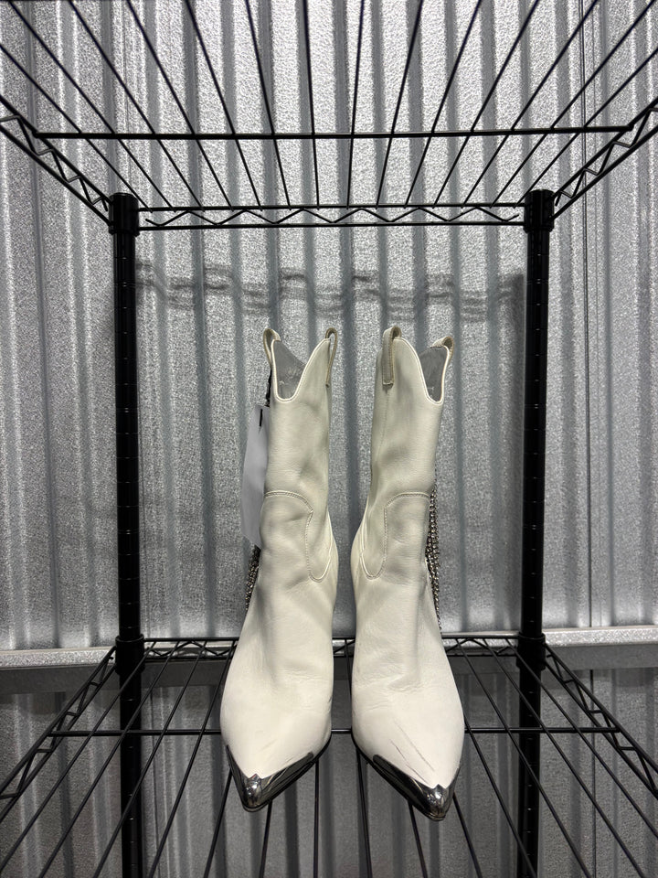 SAMPLE SALE BOOTS