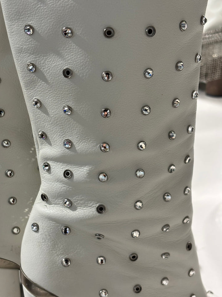 SAMPLE SALE BOOTS
